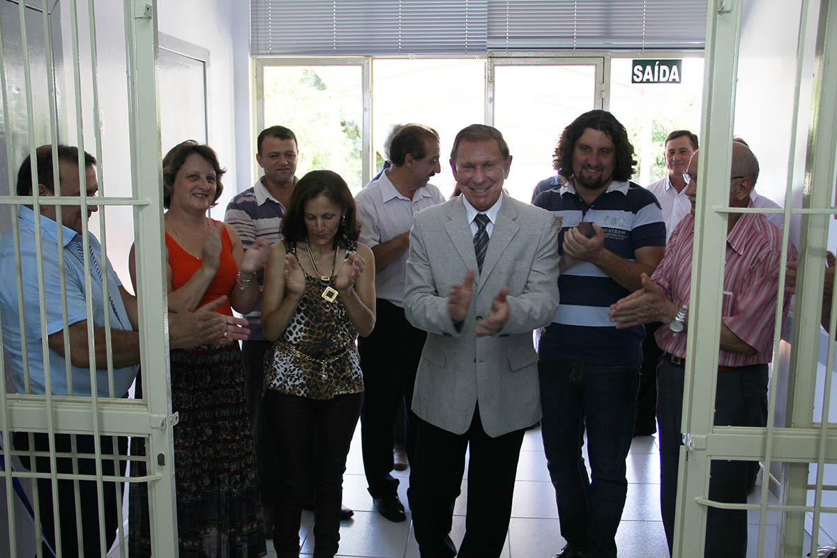 UNIDADE CENTRAL DE SAÚDE É REINAUGURADA